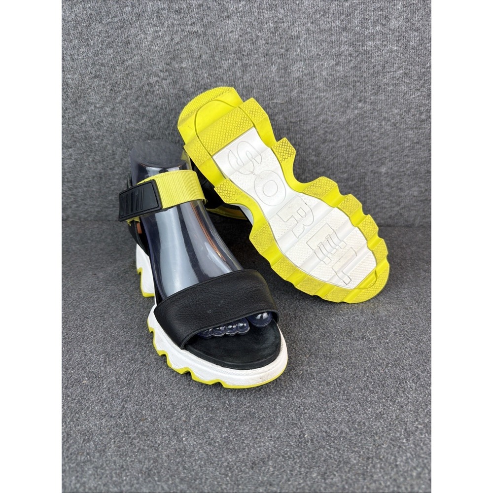 Sorel Kinetic Impact Y-Strap Leather Black Yellow Platform Sandals Women's 7.5
